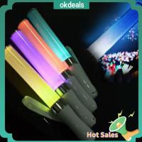 OKDEALS หลอดสำหรับหลอด งานเลี้ยงฉลองฉลอง ตั้งแคมป์ แท่งเรืองแสง LED ใช้พลังงานแบตเตอรี่ การตกแต่งคอนเสิร์ต แท่งไฟส่องสว่าง