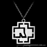 Cross Necklace Woman Hip Hop Necklaces Man Pendants Accessories High Quality Metal Necklace Fashion Novelty Souvenir Kettingen Fashion Chain Necklaces