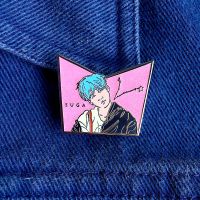 Kpop Suga Boy Enamel Pins Character Badge เข็มกลัดสีชมพู Glitter Hard Enamel ขายส่งโลหะเงิน Lapel Pins สำหรับแฟน BT Gift