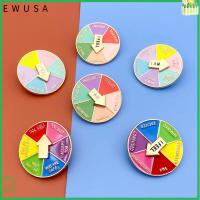 EWUSA โลหะสำหรับตกแต่ง พวงกุญแจเข็มทิศสี หมุนได้หมุนได้ ของขวัญเครื่องประดับอัญมณี หมุดเคลือบอีนาเมล แฟชั่นสำหรับผู้หญิง ความแปลกใหม่ พวงกุญแจจานสี ถุงใส่ของ