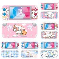 {เพลิดเพลินไปกับร้านค้าเล็กๆ} สติกเกอร์ Hello Kitty Cinnamoroll สำหรับนินเท็นโด Switch Lite ผิวเต็มรูปแบบสติกเกอร์ฝาครอบป้องกันผิวตกแต่งดีคอลตกแต่งตัวควบคุม