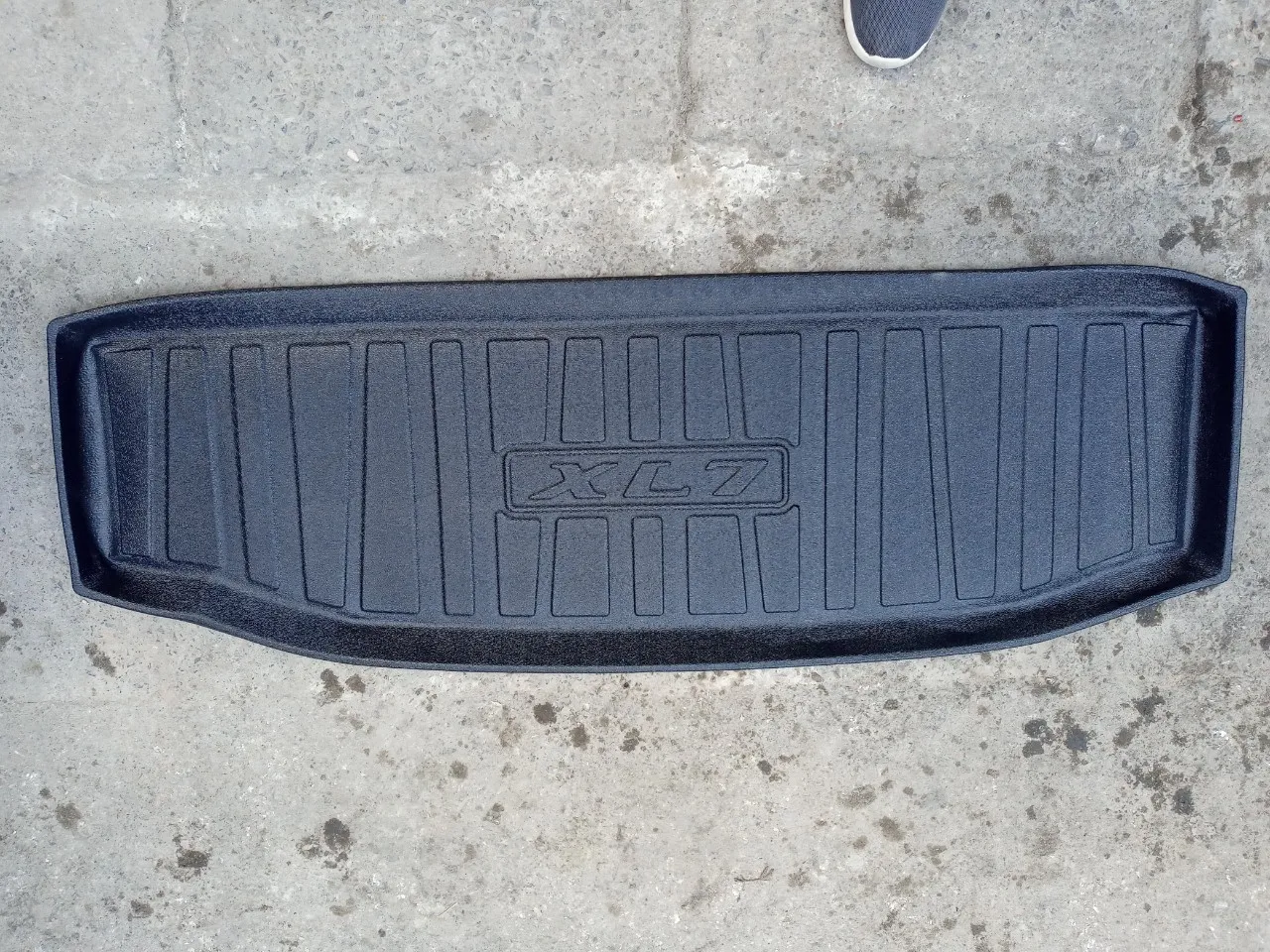 Mô tả sản phẩm khay nhựa lót cốp cho Suzuki XL7