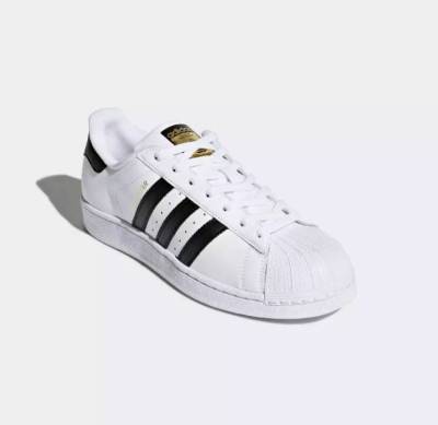 รองเท้าผ้าใบ Adidas Superstar