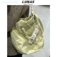 UNIQLO 2023 Summer New U Series Simple And Light Casual Nylon Cloth Drawstring Messenger Bucket Bag Large Capacity Shoulder Bag