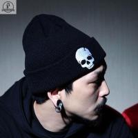 นาฬิกาสำหรับเด็กผู้ชายหมวกเมลอนฮิปฮอปอบอุ่นน่ารัก Topi Bonnet สีทึบผู้ชายหมวกด็อกเกอร์ถักหมวกไร้ขอบสำหรับผู้หญิงหมวกบีนนี่สไตล์เกาหลี