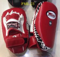 Twins  Special focus mitts PML-23 Red-White for Training Muay Thai MMA K1 เป้ามือทวินส์ สเปเชี่ยล แบบโค้ง สีแดง หนังแท้ สำหรับเทรนเนอร์ ในการฝึกซ้อมนักมวย