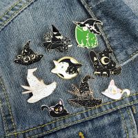 Animal Enamel Pins Collection Witch Hat and Cat Lapel Pin Up Crescent Moon Black Gothic Badge Brooches Witches Jewelry Gifts