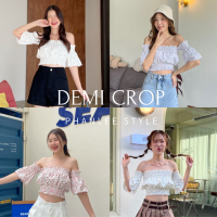 DEMI CROP เสื้อปาดไหล่ลายสุด Cute จับแมทช์คู่กับกางเกงกระโปรงได้ทุกแบบจัดเลยย ?✨