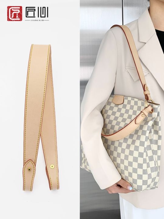 Graceful Pm Crossbody Strap