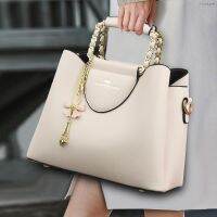 ?handbag branded กระเป๋าผู้หญิงแฟชั่นใหม่ระดับไฮเอนด์กระเป๋าสะพายข้างเดียวแบบพกพากระเป๋า Messenger กระเป๋าผู้หญิงย้อนยุคกระเป๋าแม่ความจุขนาดใหญ่สำหรับ