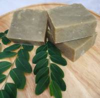 สบู่สมุนไพรมะรุม Moringa Oil Soap