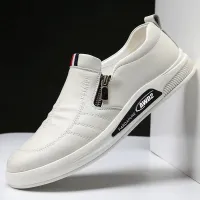 One Mall Plus 2022 าสีขาวขนาดเล็กผู้ชายรองเท้าด้านล่างนุ่มรองเท้ากันลื่นธุรรองเท้าหนังชายรองเท้าผ้าใบชาย