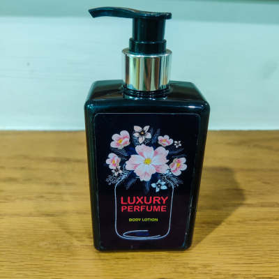 โลชั่นน้ำหอม Body lotion luxury perfums 250 ml.