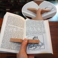 1Pcs Simple Wooden Thumb Book Support Page Holder Reading Auxiliary Tools Convenient Bookmark School Student Supplies Stationery