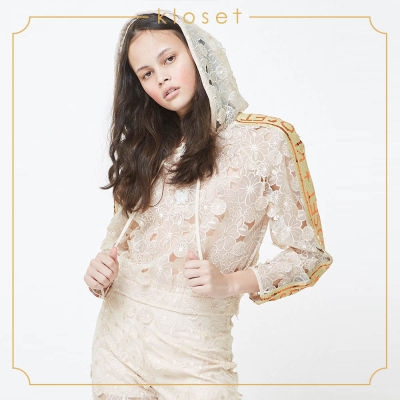 Kloset Hooded Lace Jacket With Detail On Sleeves (SS19-T023)เสื้อผ้าผู้หญิง เสื้อผ้าแฟชั่น เสื้อคลุม เสื้อแจ๊คเก็ต เสื้อลูกไม้