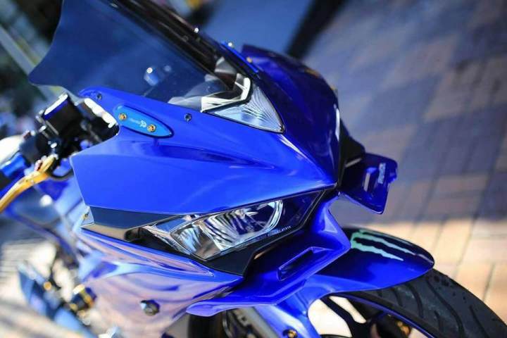 storm-วิงเล็ต-winglets-ปีกใต้ไฟหน้าแต่ง-สำหรับรถ-yamaha-r3-และ-r25-ผลิตด้วย-fiber-grass-ปีกแต่งไฟหน้า