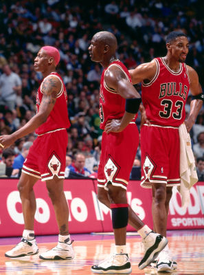 โปสเตอร์ Dennis Rodman ร็อดแมน บาสเกตบอล Chicago Bulls Basketball ชิคาโก บูลส์ Poster ตกแต่งผนัง ของแต่งบ้าน ของแต่งห้อง โปสเตอร์ติดผนัง 77poster