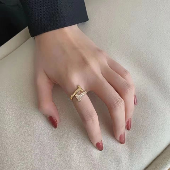 แหวนเงินแท้-s925แหวนเพชรแต่งงานสตรีเทียม1กะรัตนักเรียนแฟชั่นแบบญี่ปุ่นเกาหลีมีเอกลักษณ์สร้างสรรค์แบบเปิดปาก