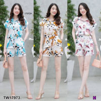 B17973 	Set 2 ชิ้น เสื้อเชิ้ตแขนเบิ้ล + กางเกงขาสั้น . Set of 2 pieces. Double sleeve shirt + shorts..