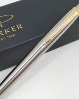 Woww สุดคุ้ม Parker Jotter Stainless Steel GT แท้100% สลักชื่อและห่อของขวัญฟรี ราคาโปร ปากกา เมจิก ปากกา ไฮ ไล ท์ ปากกาหมึกซึม ปากกา ไวท์ บอร์ด