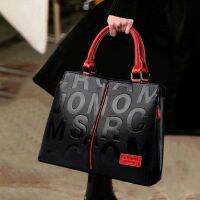 Hot selling Womens bag 2023 new trendy large-capacity female net red high-end one-shoulder oblique middle-aged mothers