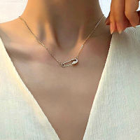 Creative Zircon Safety Pin Necklace INS Fashion Vintage Elegant Charm Simple Design Clavicle Chain Party Jewelry Gifts for Women