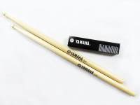 YAMAHA ไม้ตีกลอง 5A 1คู่ วัสดุ ทำมาจากไม้ Maple ให้น้ำหนักที่เบาคล่องตัว