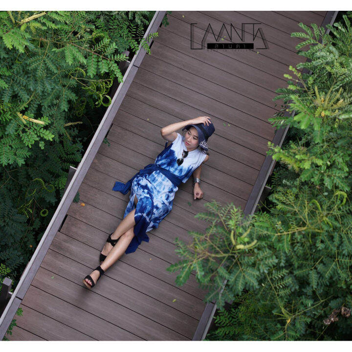 laanta-เดรสคอตั้งแขนกุด-maxi-dress-มัดย้อมคราม