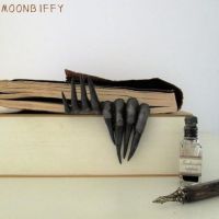 Monsters Booknook Unique Funny Bookmarker สำหรับ Thriller Devil Hand Bookmarker Demons Monsters เครื่องประดับ Gift