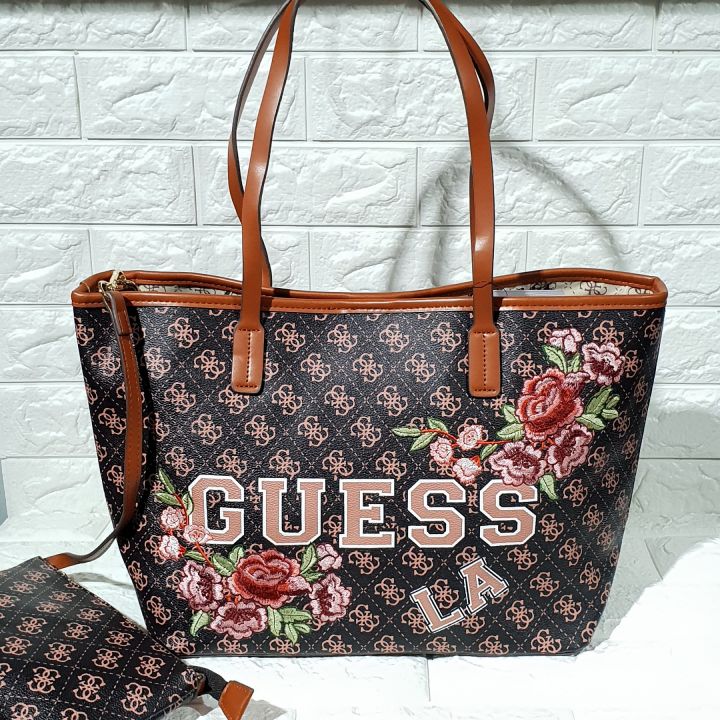 GUESS Vikky Quattro G Large Tote