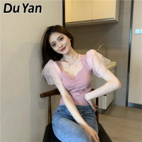 Du Yan เสื้อยืดแขนสั้นคอเหลี่ยมถักสำหรับผู้หญิง,เสื้อฝรั่งเศสเอวสูงทรงสั้นเก๋ๆสำหรับฤดูร้อนสินค้าใหม่ปี2022