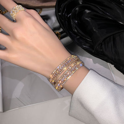 สร้อยข้อมือเพทายเพชรแฟลชอินออกแบบเฉพาะสร้อยข้อมือเปิดFlash diamond zircon bracelet ins niche design open bracelet