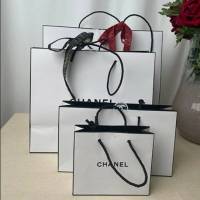 พร้อมส่ง แท้? ถุงกระดาษ Chanel สีขาว แพคใส่กล่องอย่างดีคะ