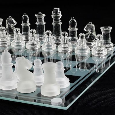 ：《》{“】= Crystal Chess Set Includes Frosted / Polished Glass Chess Board And 32 Chess Pieces,  Crystal Chess Set