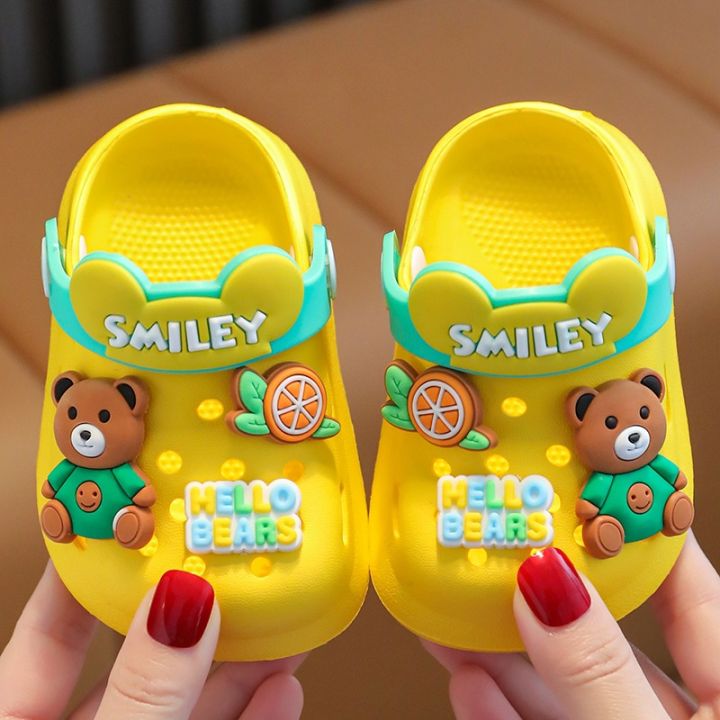 childrens-sandals-boys-girls-2023-summer-new-cartoon-beach-non-slip-soft-soled-indoor-garden-shoes-kids-baby-household-slippers