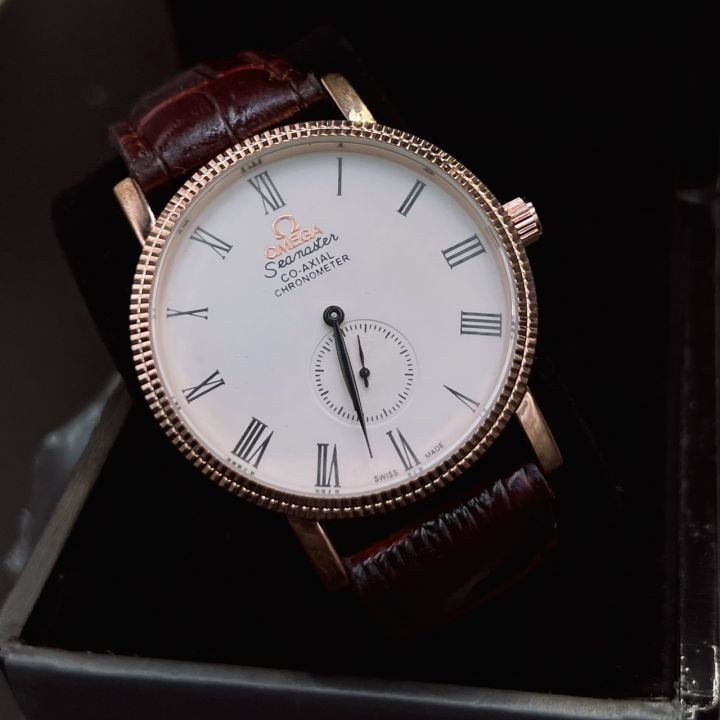 watchhiend-นาฬิกาข้อมือผู้หญิง-โอเมก้า-ยี่ห้อหรู-สวยหรู-หน้าปัดขนาด-45mm-มีวันที่-สายหนัง-พร้อมกล่องหนังแบรนด์แถมฟรี
