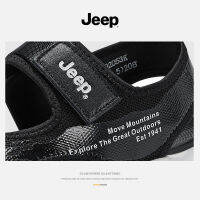 jeep รถจี๊ปรองเท้าแตะชาย 2021 ใหม่กีฬาฤดูร้อนสวมใส่ด้านล่างนุ่มลื่นผู้ชายรองเท้าชายหาดกลางแจ้งที่เดินทางมาพักผ่อน