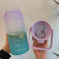 2L กระบอกน้ำที่มีเครื่องหมายเวลาสำหรับสาวฟิตเนส Jugs แบบพกพาความจุขนาดใหญ่กีฬายิม Big Botol Minuman ด้วยฟาง BPA ฟรี