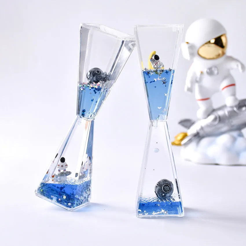 Creative astronaut liquid quicksand spaceman Starry Sky hourglass small ornaments decompression graduate day gift gifts for classmates