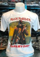 【MLBB】IRON MAIDEN ถือเทียนขาว เสื้อวงดนตรี ร็อคต่างประเทศ เสื้อชาวร็อค เสื้อสีขาว เสื้อยืดคอกลม เสื้อยืดผู้ชาย เสื้อสไตล์วินเทจ ไม่มีตะเข็บขา