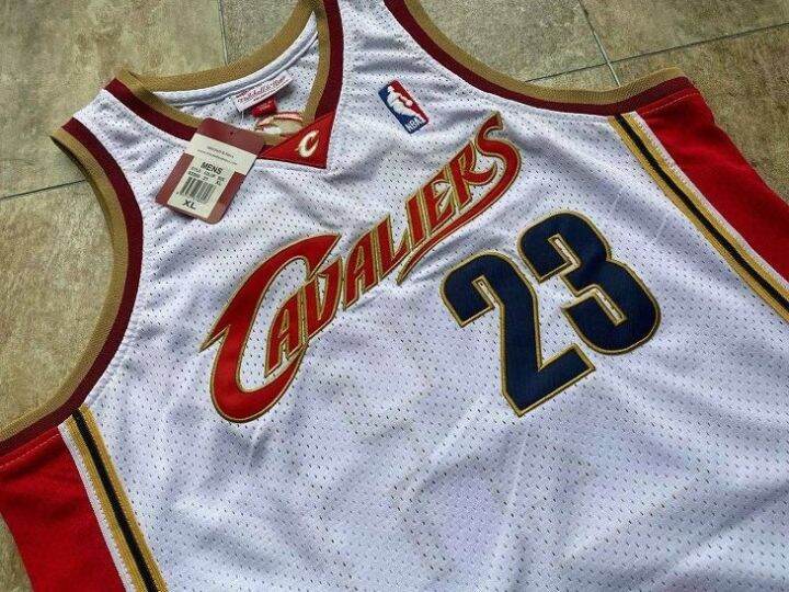 top-quality-hot-sale-mens-cleveland-cavaliers-23-lebronn-james-2003-04-mitchell-ness-swingman-jersey-white