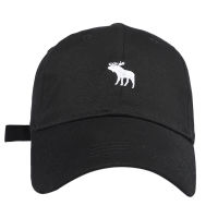 Cartoon Elk Embroidery Logo Baseball Caps for Men Women Couple Peak Cap Outdoor Leisure Cap Travel Holiday Sun Hat Visor 55-60cm