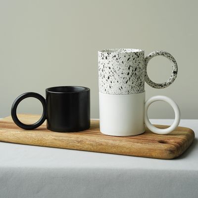 【High-end cups】แก้วนอร์ดิกที่มีด้ามจับกลมใหญ่ CeramicSplash-ถ้วยหมึกขนาดใหญ่สำหรับ CoffeeniqueFor แม่เพื่อนตกแต่งบ้าน