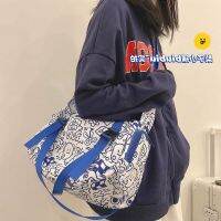 ○☋ Inclined shoulder bag popular logo ins tooling FengRi men and women of leisure female package large-capacity single shoulder bag the mailman BaoChao personality