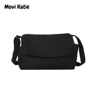 Movi Katie กระเป๋าถือ ผู้หญิงสไตล์เกาหลีเรียบง่ายสีทึบทุกการแข่งขันญี่ปุ่น กระเป๋าฟิตเนสไหล่ผ้าใบกระเป๋ากระเป๋านักเรียน