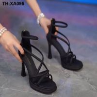 Square outside zip sandals women wear in the summer of 2023 after the New England wind little fashionable joker royal elder sister high heels