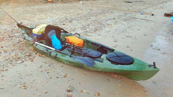 ส่งฟรี-blue-runner-เรือคายัคตกปลา-kayak-pro-angler-10-ฟุต-รับน้ำหนักได้-170กก-ฟรีเบาะรองนั่ง-และไม้พาย