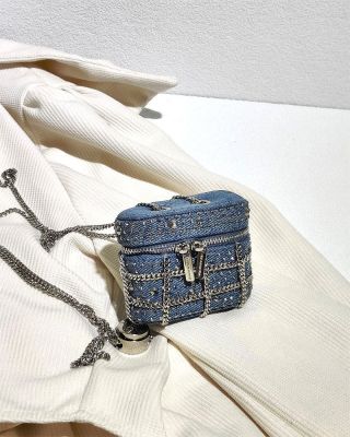 ☽♞ UR Mini Messenger Bag Female 2023 New European and American Denim Diamond Shoulder Bag Earphone Lipstick Box Chain Small Square Bag