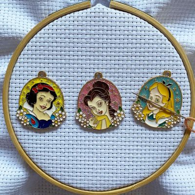Needle Minders Magnetic for Cross Stitch  Girls Needle Keeper Pin Holder for Embroidery Needlework Needlework