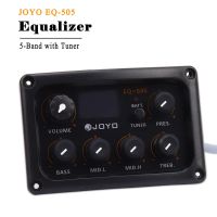 JOYO EQ-505ปิ๊กอัพควอไลเซอร์กีตาร์อะคูสติก5สายพร้อมเสียงแหลมเครื่องจูน LCD ปุ่มปรับระดับเสียงตัวควบคุมเสียงเบสชุดเครื่องมือ